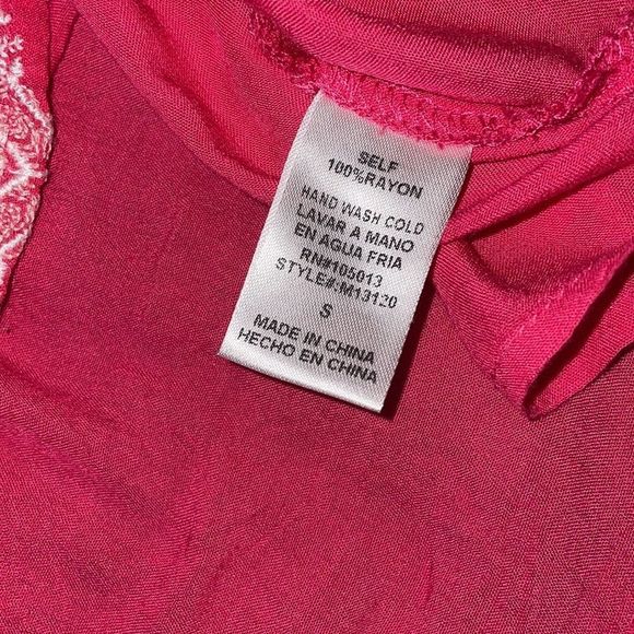 Embroidered pink top size small, soft medium weight 3/4 sleeve. - Picture 6 of 6